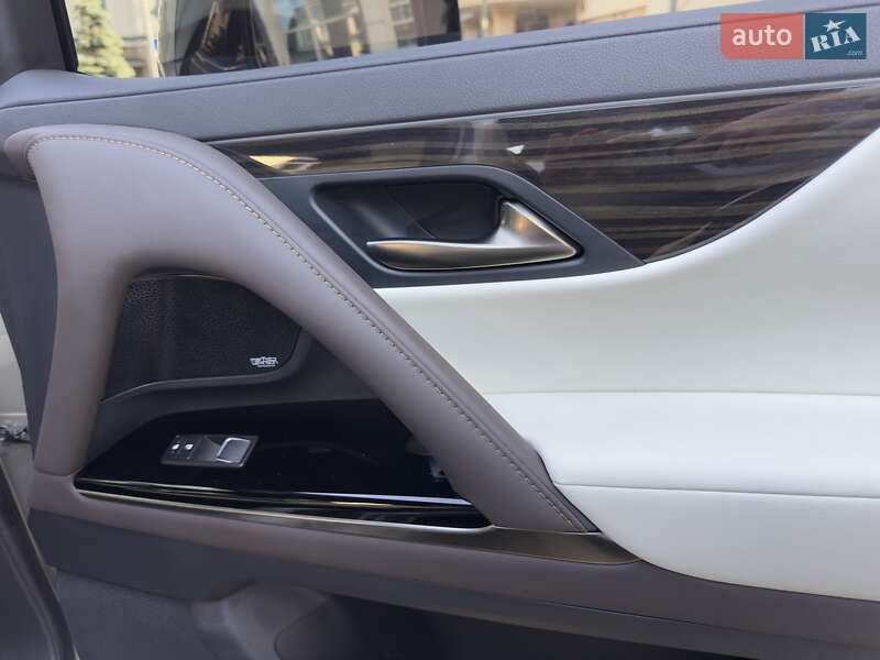 Внедорожник / Кроссовер Lexus LX 2022 в Киеве