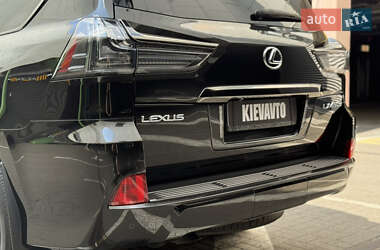 Внедорожник / Кроссовер Lexus LX 2019 в 