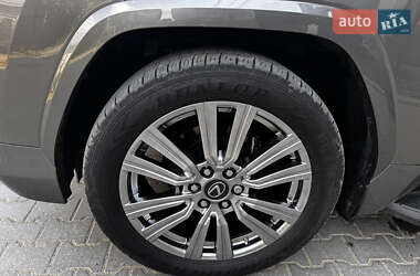 Внедорожник / Кроссовер Lexus LX 2022 в 