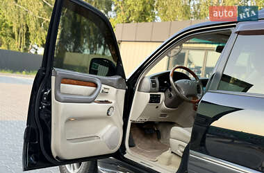 Внедорожник / Кроссовер Lexus LX 2006 в 