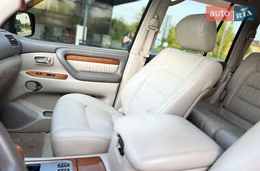 Внедорожник / Кроссовер Lexus LX 2006 в 