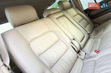 Внедорожник / Кроссовер Lexus LX 2006 в 
