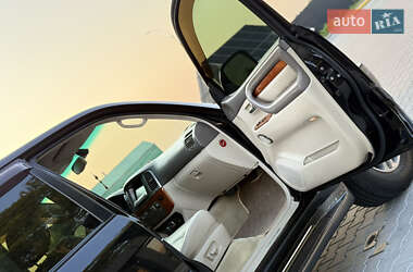 Внедорожник / Кроссовер Lexus LX 2006 в 