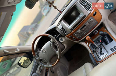 Внедорожник / Кроссовер Lexus LX 2006 в 