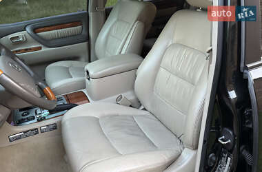 Внедорожник / Кроссовер Lexus LX 2006 в 