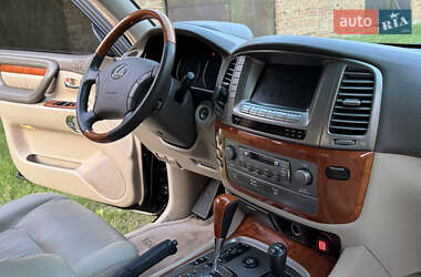 Внедорожник / Кроссовер Lexus LX 2006 в 