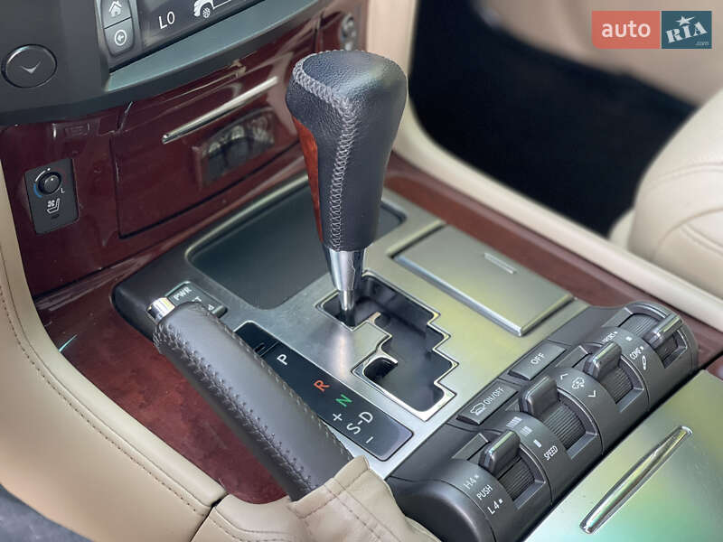 Позашляховик / Кросовер Lexus LX 2010 в Чернівцях фото 22 Позашляховик / Кросовер Lexus LX 2010 в Чернівцях