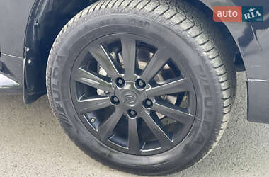 Позашляховик / Кросовер Lexus LX 2010 в 