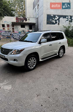 Внедорожник / Кроссовер Lexus LX 2008 в 