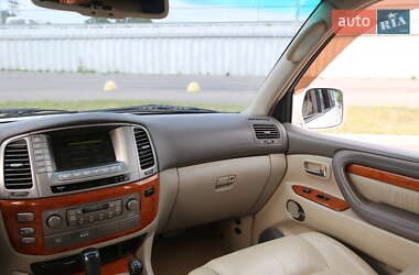 Внедорожник / Кроссовер Lexus LX 2005 в 