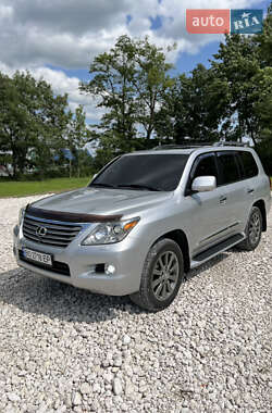 Внедорожник / Кроссовер Lexus LX 2010 в Чорткове
