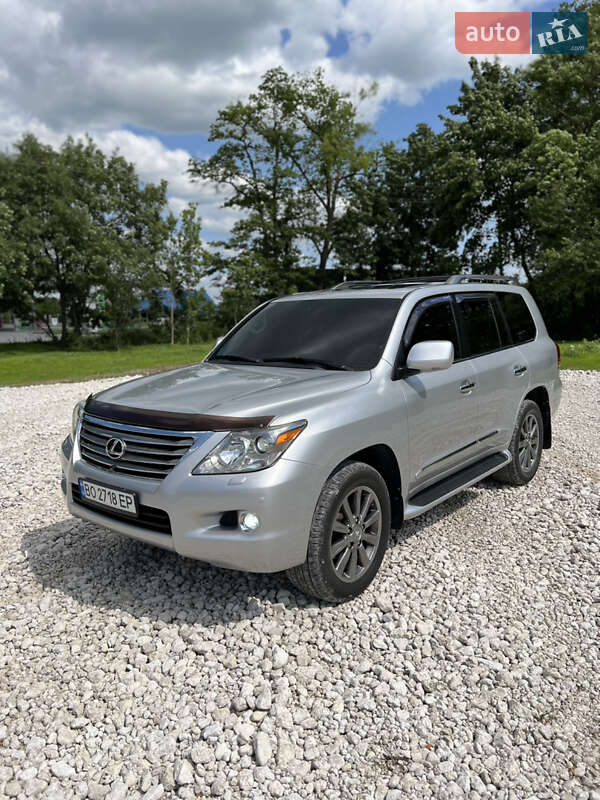 Lexus LX 2010