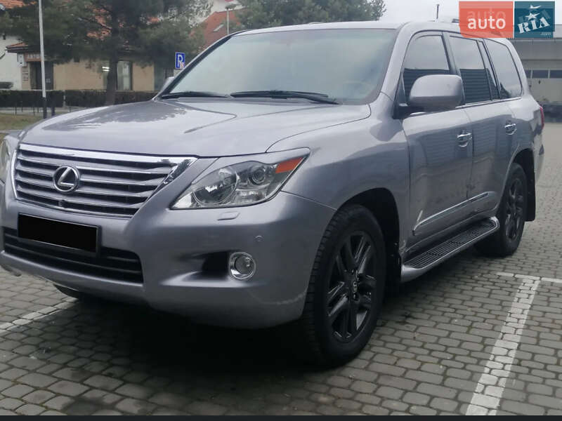 Внедорожник / Кроссовер Lexus LX 2008 в 