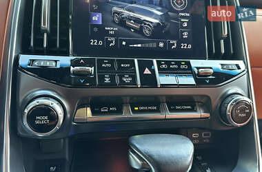 Внедорожник / Кроссовер Lexus LX 2022 в 