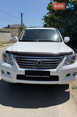 Внедорожник / Кроссовер Lexus LX 2010 в 