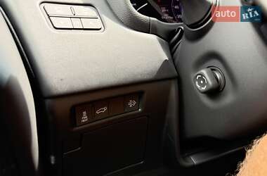 Внедорожник / Кроссовер Lexus LX 2022 в 
