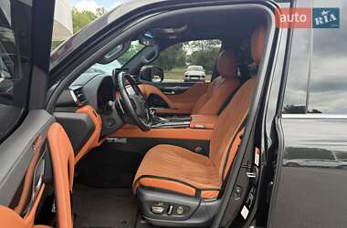 Внедорожник / Кроссовер Lexus LX 2023 в 