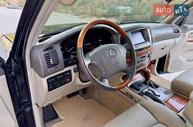Внедорожник / Кроссовер Lexus LX 2003 в 