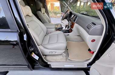 Внедорожник / Кроссовер Lexus LX 2003 в 