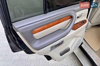 Внедорожник / Кроссовер Lexus LX 2003 в 