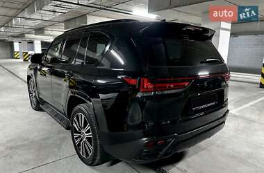Позашляховик / Кросовер Lexus LX 2022 в 