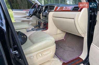 Позашляховик / Кросовер Lexus LX 2008 в 