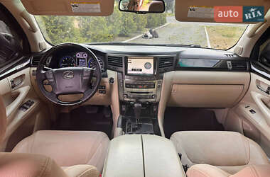 Позашляховик / Кросовер Lexus LX 2010 в 