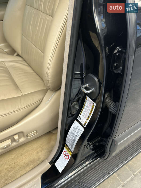 Внедорожник / Кроссовер Lexus LX 2005 в Одессе