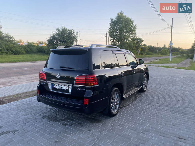 Внедорожник / Кроссовер Lexus LX 2011 в Олевске