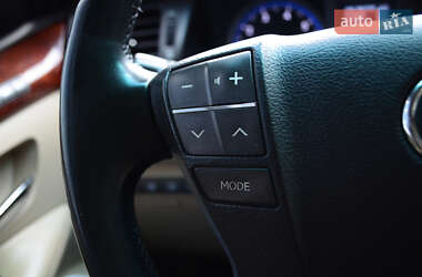 Внедорожник / Кроссовер Lexus LX 2008 в 