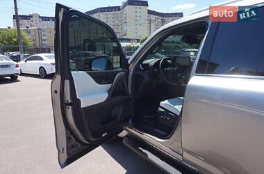 Внедорожник / Кроссовер Lexus LX 2022 в 