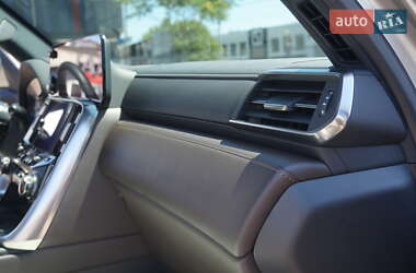 Внедорожник / Кроссовер Lexus LX 2022 в 