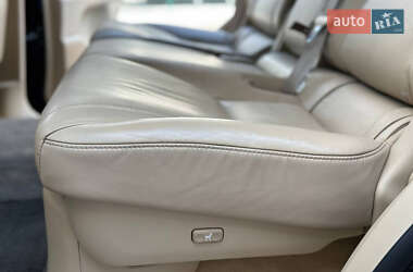 Позашляховик / Кросовер Lexus LX 2011 в 