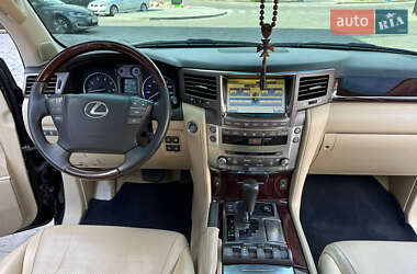 Позашляховик / Кросовер Lexus LX 2011 в 