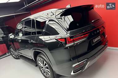 Позашляховик / Кросовер Lexus LX 2025 в 