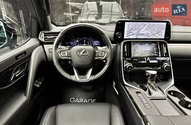 Позашляховик / Кросовер Lexus LX 2025 в 