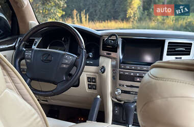 Позашляховик / Кросовер Lexus LX 2013 в 