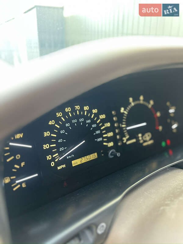 Позашляховик / Кросовер Lexus LX 2001 в Львові