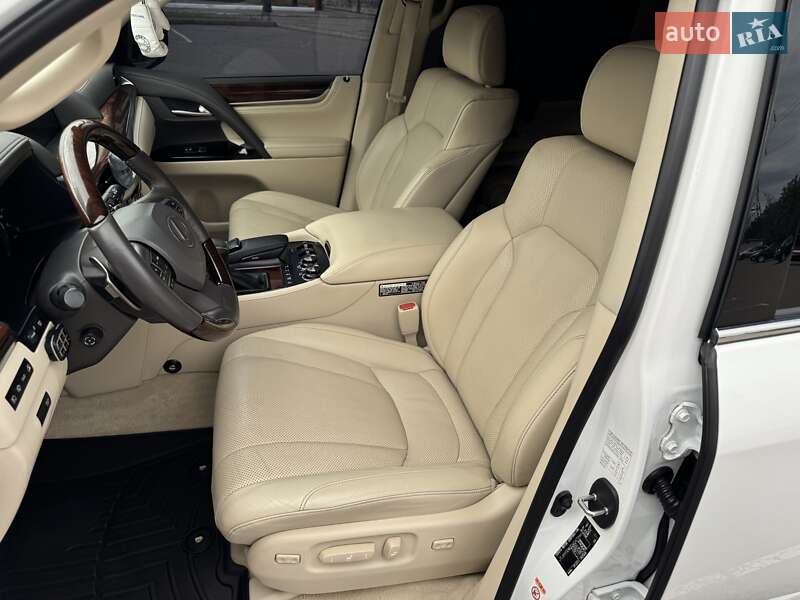 Внедорожник / Кроссовер Lexus LX 2017 в Кривом Роге
