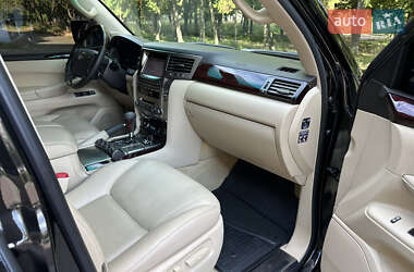 Внедорожник / Кроссовер Lexus LX 2011 в 