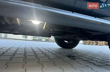 Внедорожник / Кроссовер Lexus LX 2006 в 