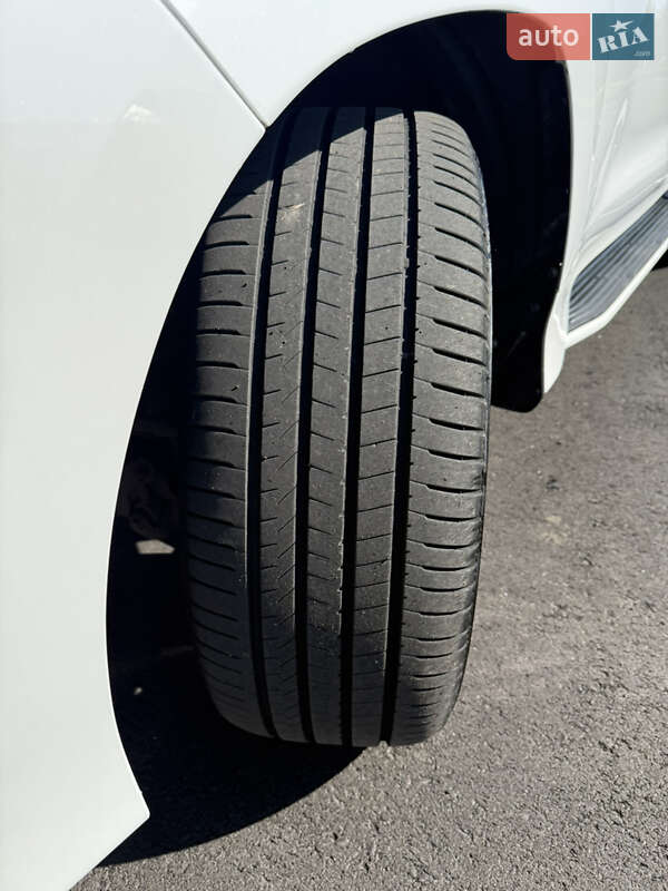 Внедорожник / Кроссовер Lexus LX 2016 в Ровно