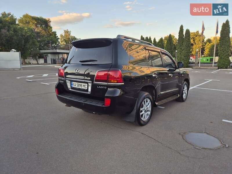 Внедорожник / Кроссовер Lexus LX 2008 в Киеве
