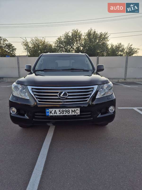 Внедорожник / Кроссовер Lexus LX 2008 в Киеве