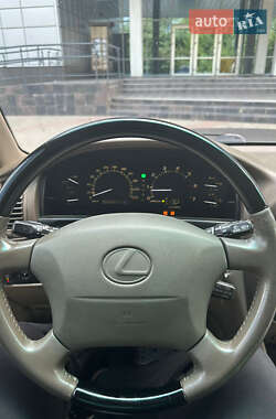 Позашляховик / Кросовер Lexus LX 2000 в 