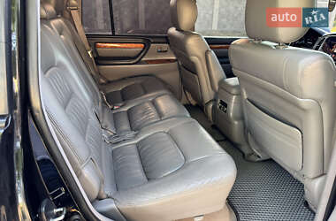 Внедорожник / Кроссовер Lexus LX 2005 в 