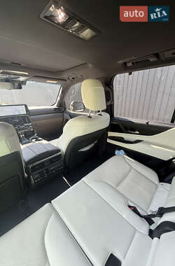Позашляховик / Кросовер Lexus LX 2022 в 