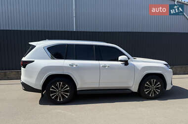 Позашляховик / Кросовер Lexus LX 2022 в 
