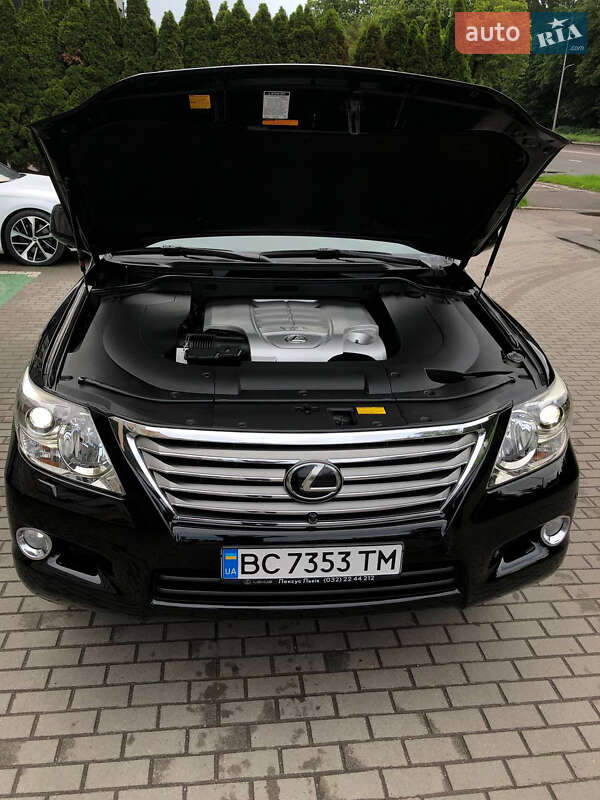 Внедорожник / Кроссовер Lexus LX 2011 в Львове