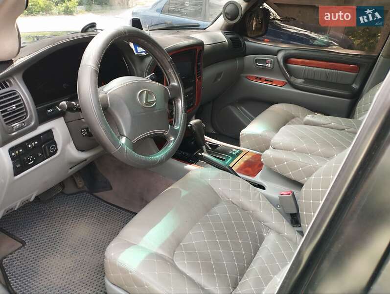 Позашляховик / Кросовер Lexus LX 2000 в Києві